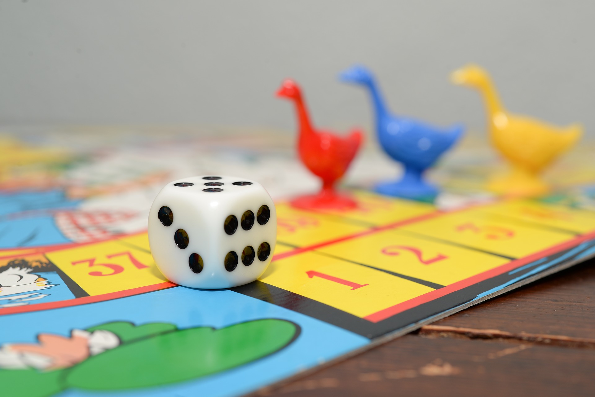 コロナ自粛 家で子どもが楽しめるボードゲームおすすめ5選 楽しく遊べる知育玩具でゲーム離れ目指す 流れブログ